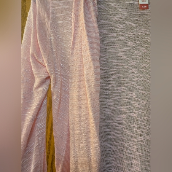 Pretty light pink, sheer, open front cardigan with 3/4 sleeves. Size small. - Picture 3 of 7